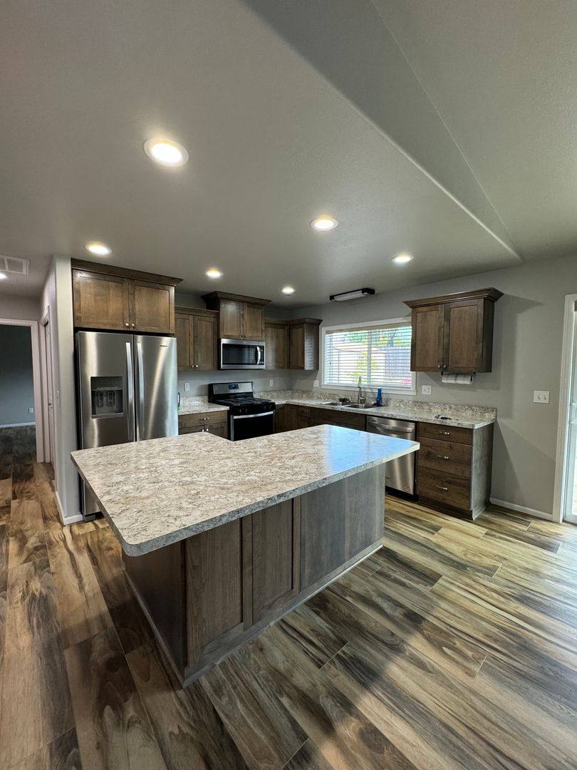 House for rent at 207 Addison Ave, Sutherlin, OR 97479
