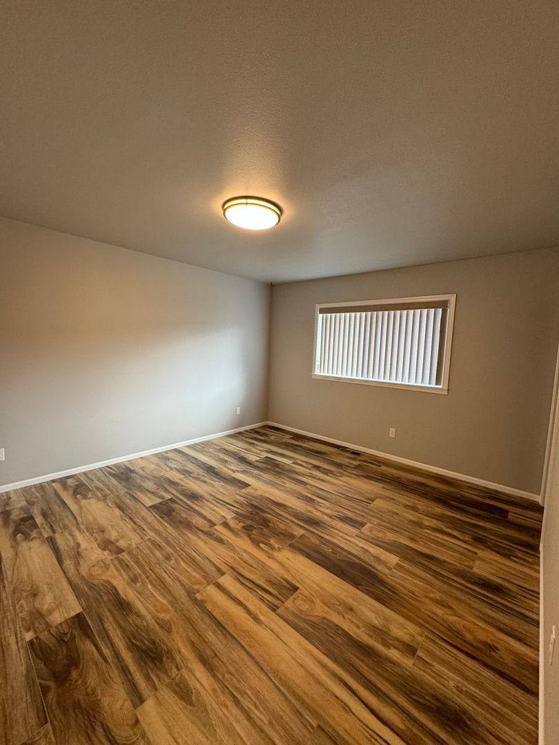 House for rent at 207 Addison Ave, Sutherlin, OR 97479