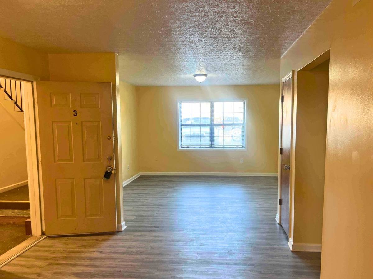 Apartment for rent at 102 Virgil Court, Radcliff, KY 40160