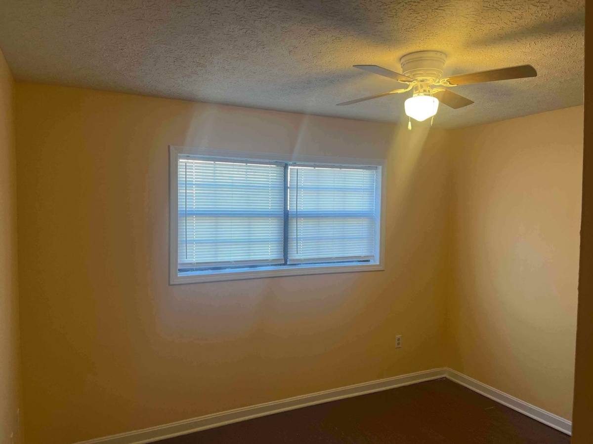 Apartment for rent at 102 Virgil Court, Radcliff, KY 40160
