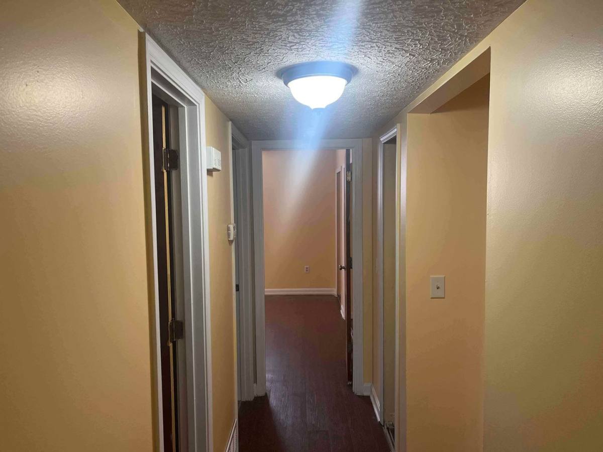 Apartment for rent at 102 Virgil Court, Radcliff, KY 40160