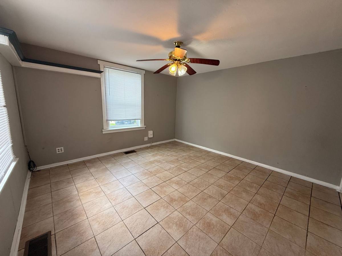 House for rent at 1325 S G St, Elwood, IN 46036
