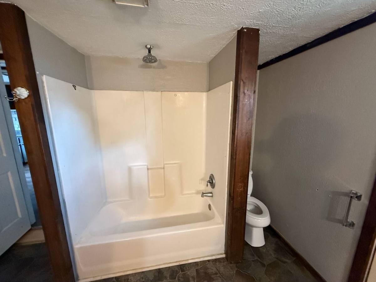House for rent at 1325 S G St, Elwood, IN 46036