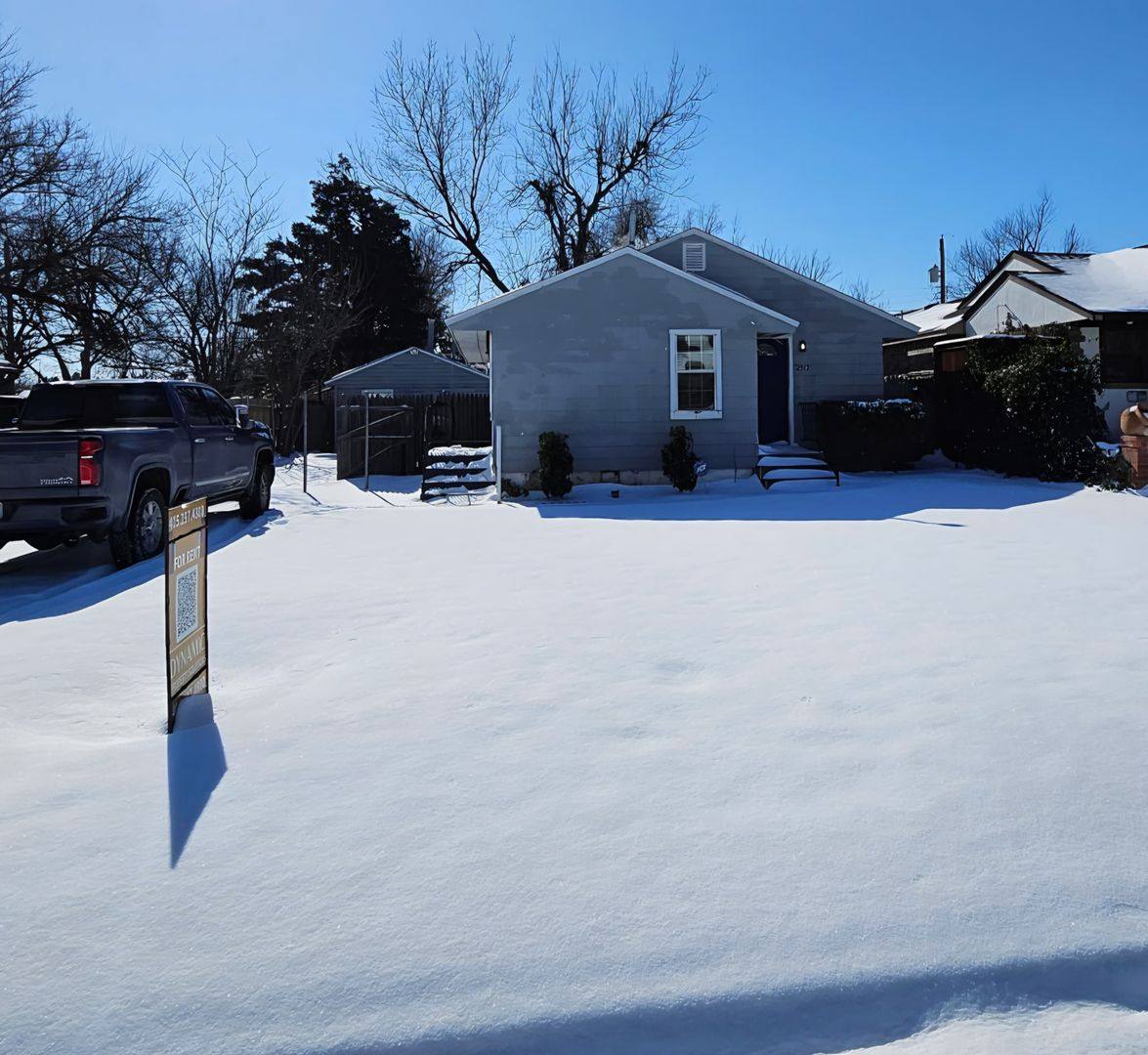 House for rent at 2912 NW 46th St, Oklahoma City, OK 73112