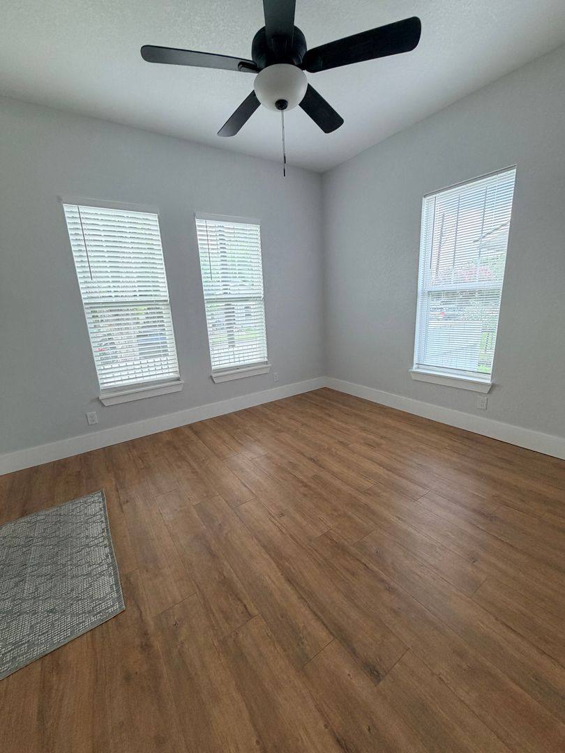 House for rent at 439 Dunning Ave, San Antonio, TX 78210