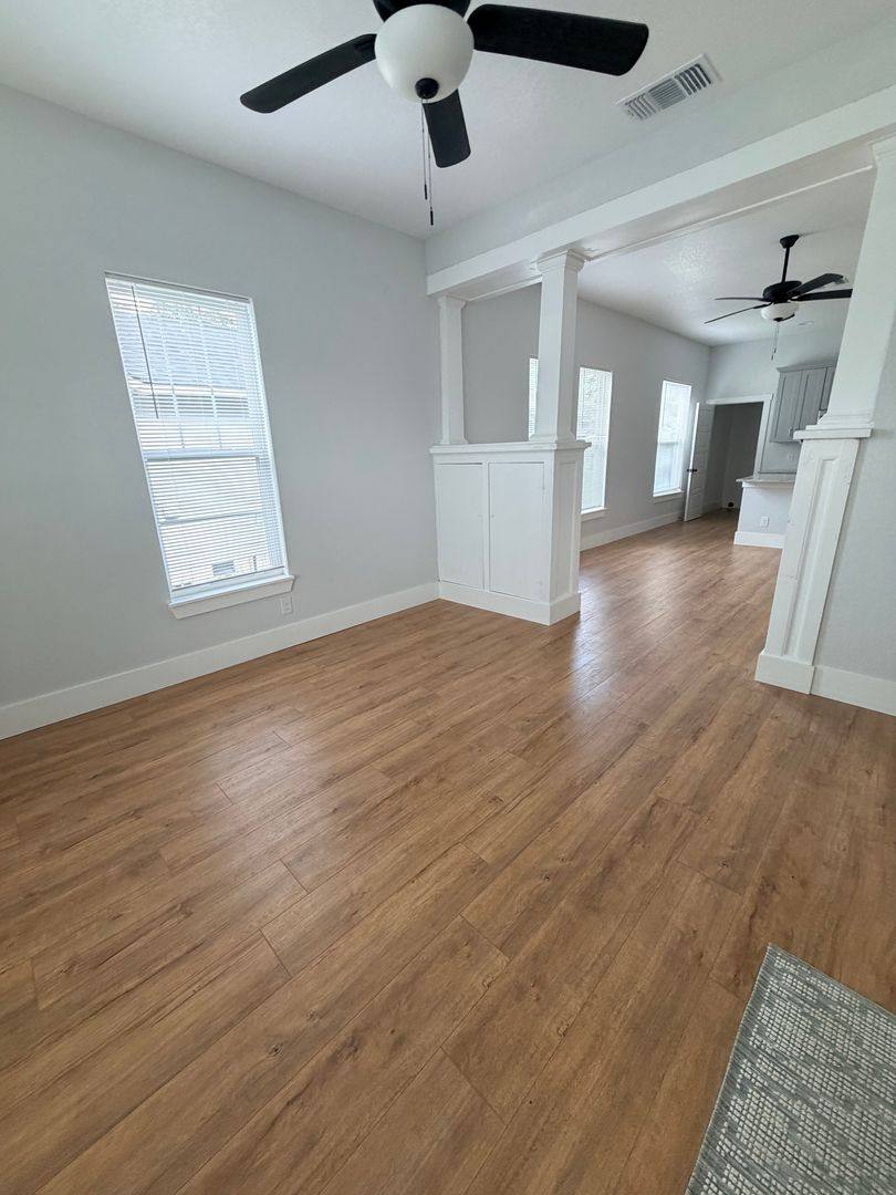 House for rent at 439 Dunning Ave, San Antonio, TX 78210