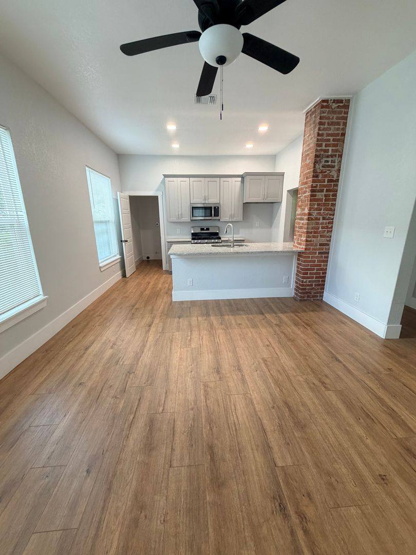 House for rent at 439 Dunning Ave, San Antonio, TX 78210