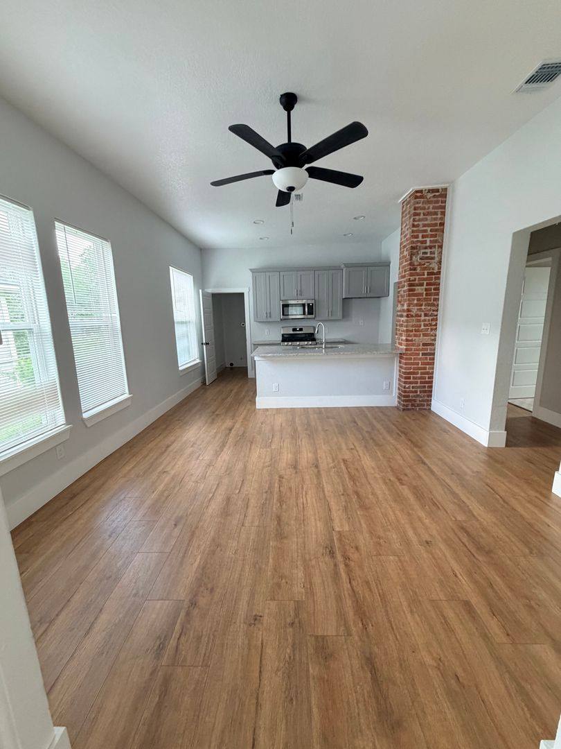 House for rent at 439 Dunning Ave, San Antonio, TX 78210