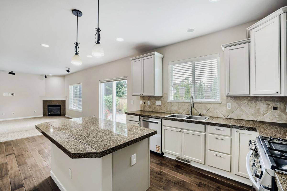 House for rent at 612 169th St SW, Lynnwood, WA 98037