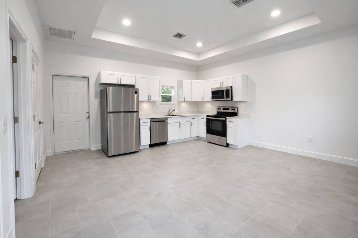House for rent at 4187 E 26th St, Alva, FL 33920