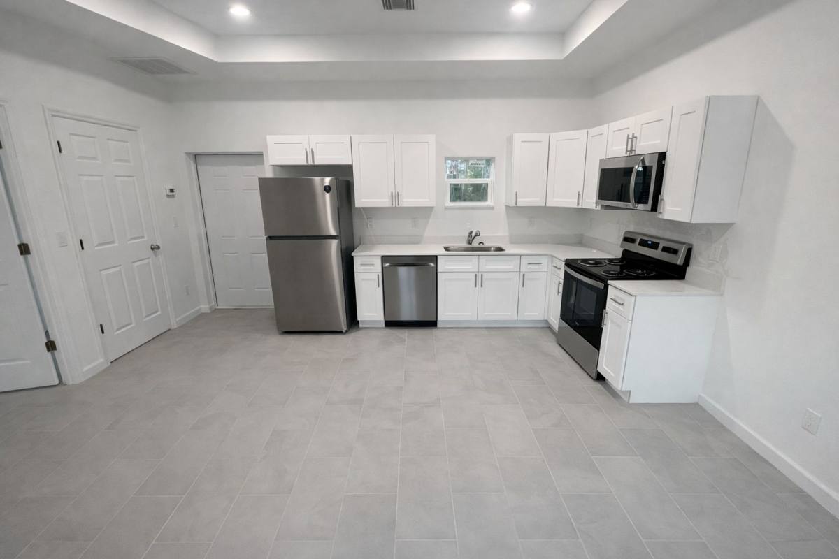 House for rent at 4187 E 26th St, Alva, FL 33920