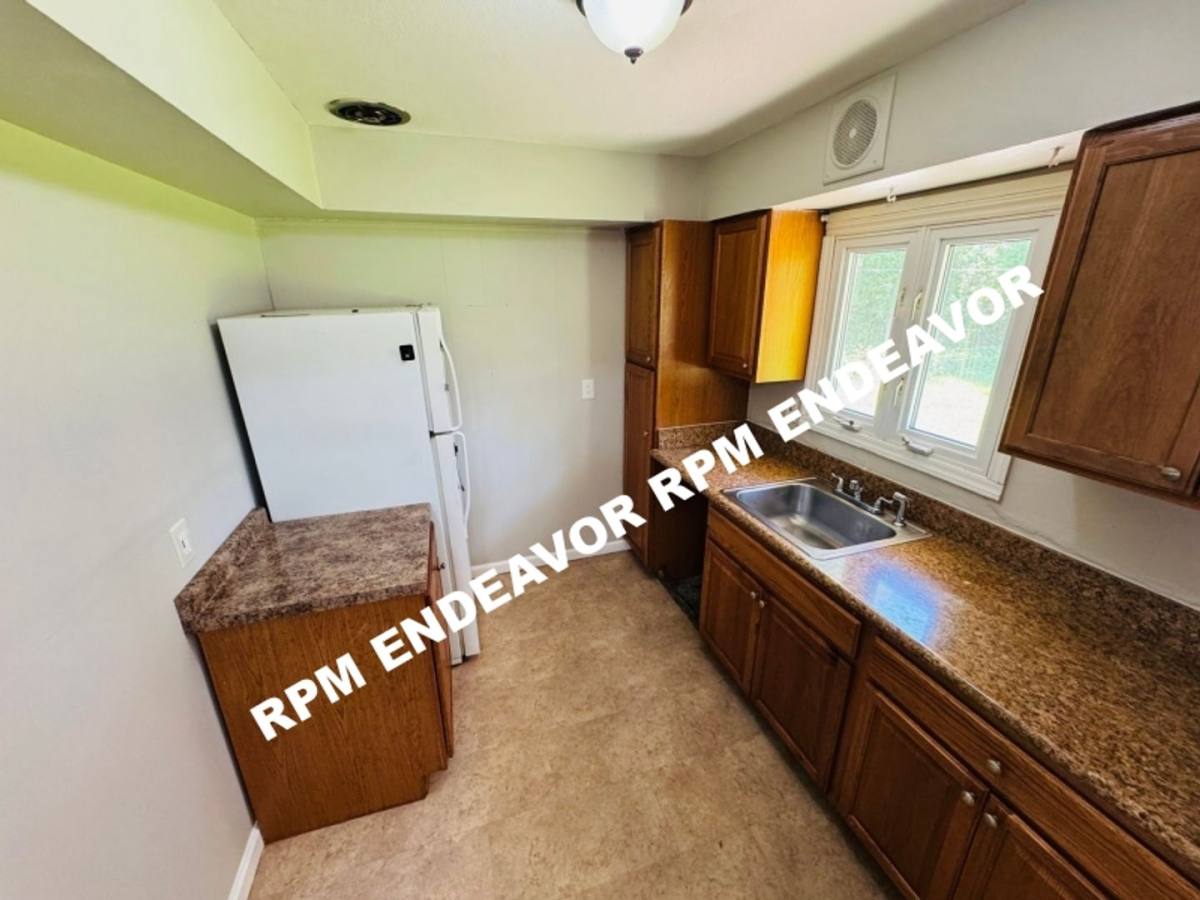 House for rent at 10052 Lilac Ave, Saint Louis, MO 63137