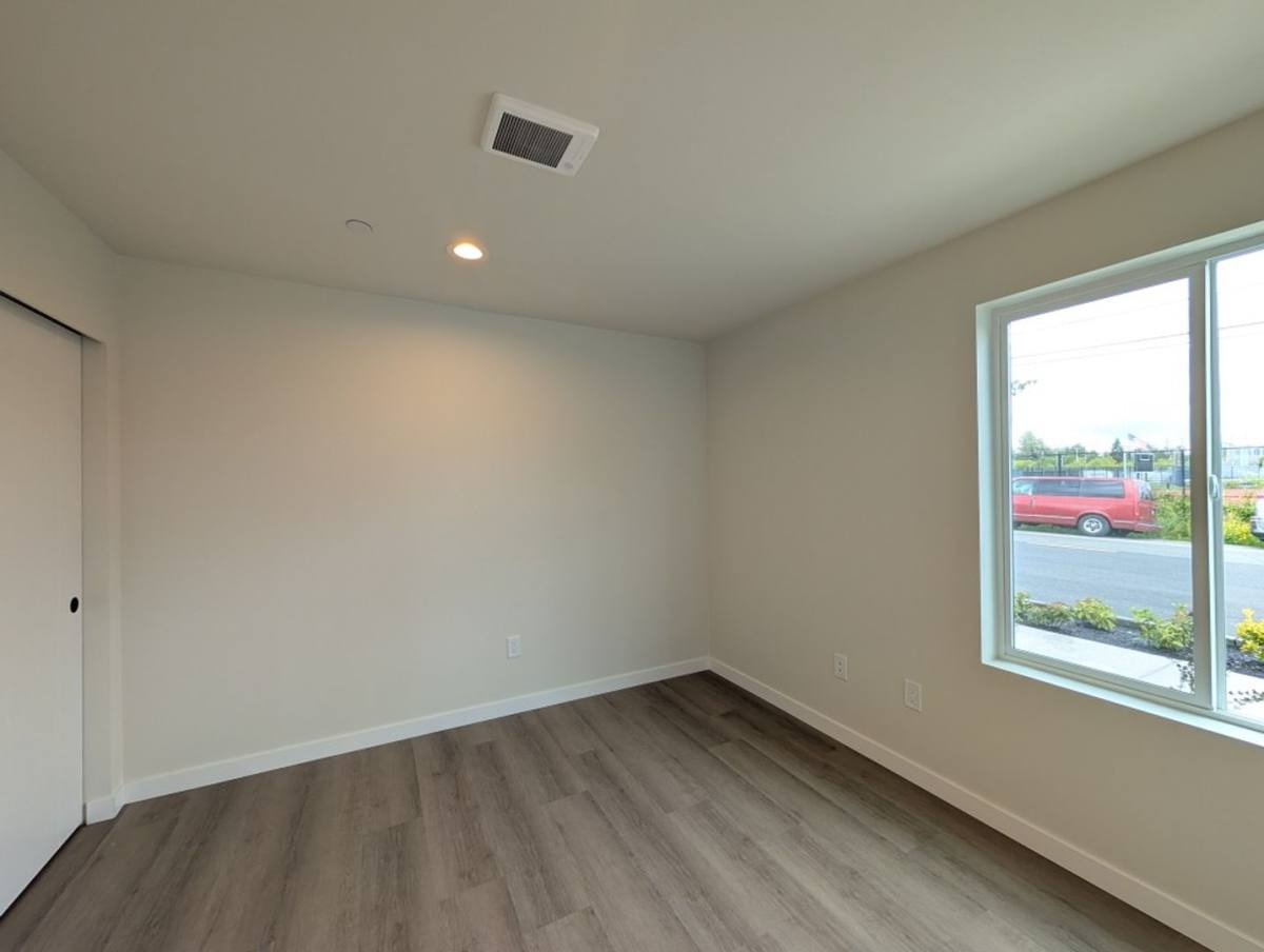 Townhouse for rent at 222 124th St SW, Everett, WA 98201