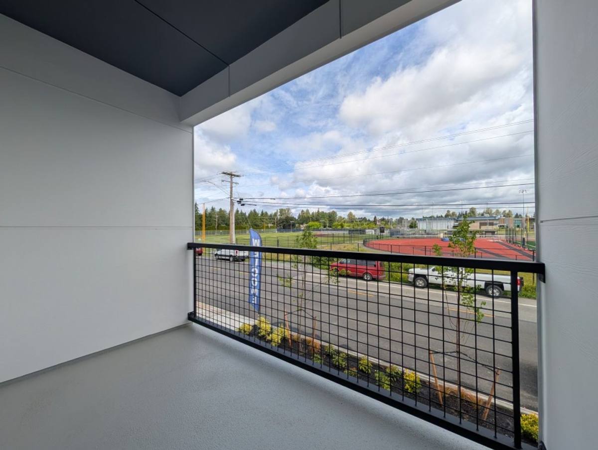 Townhouse for rent at 222 124th St SW, Everett, WA 98201