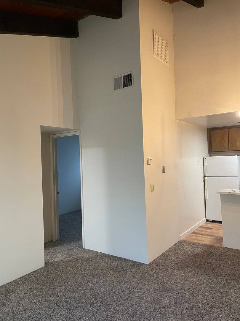 Apartment for rent at 2421 I St, Sacramento, CA 95816