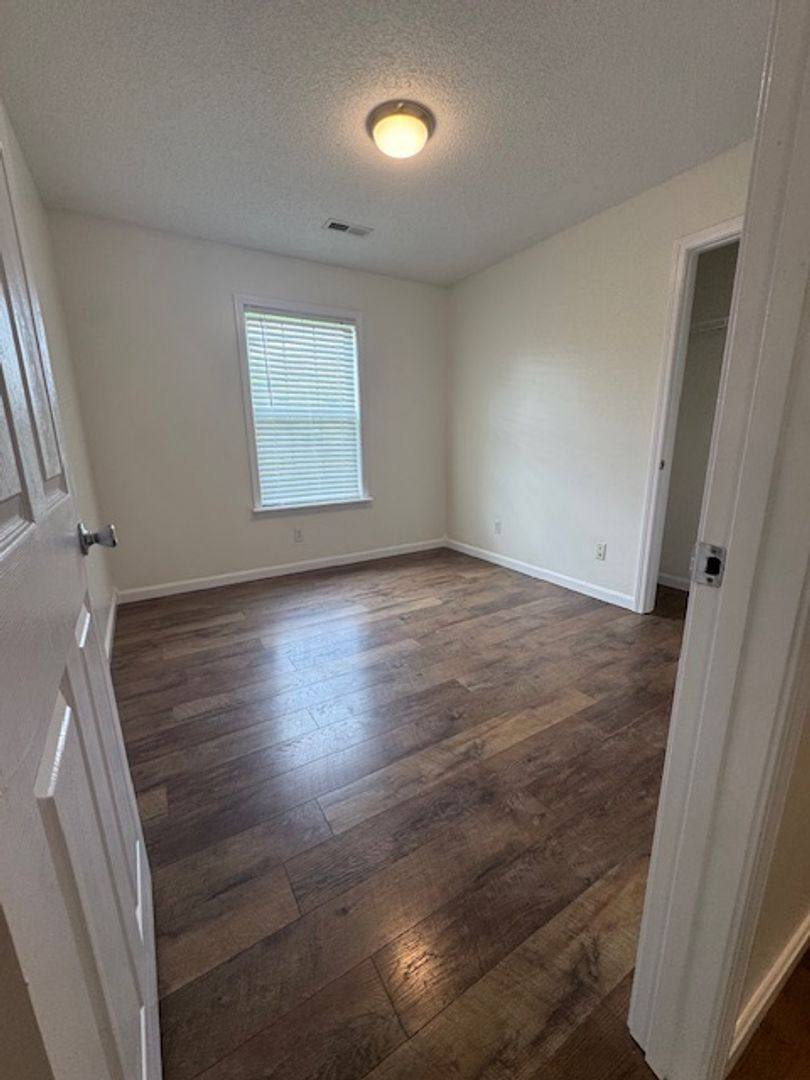 House for rent at 394 Valley View Dr, Vine Grove, KY 40175