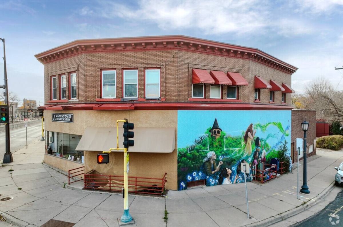 Apartment for rent at 3400 University Ave SE, Minneapolis, MN 55414