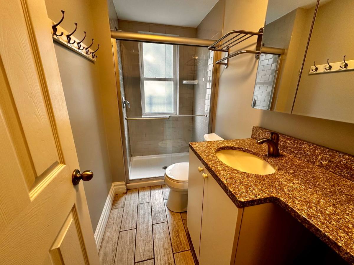 Apartment for rent at 4245 W Pine Blvd, Saint Louis, MO 63108