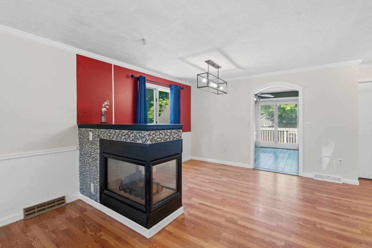 House for rent at 290 Tremont St, Springfield, MA 01104
