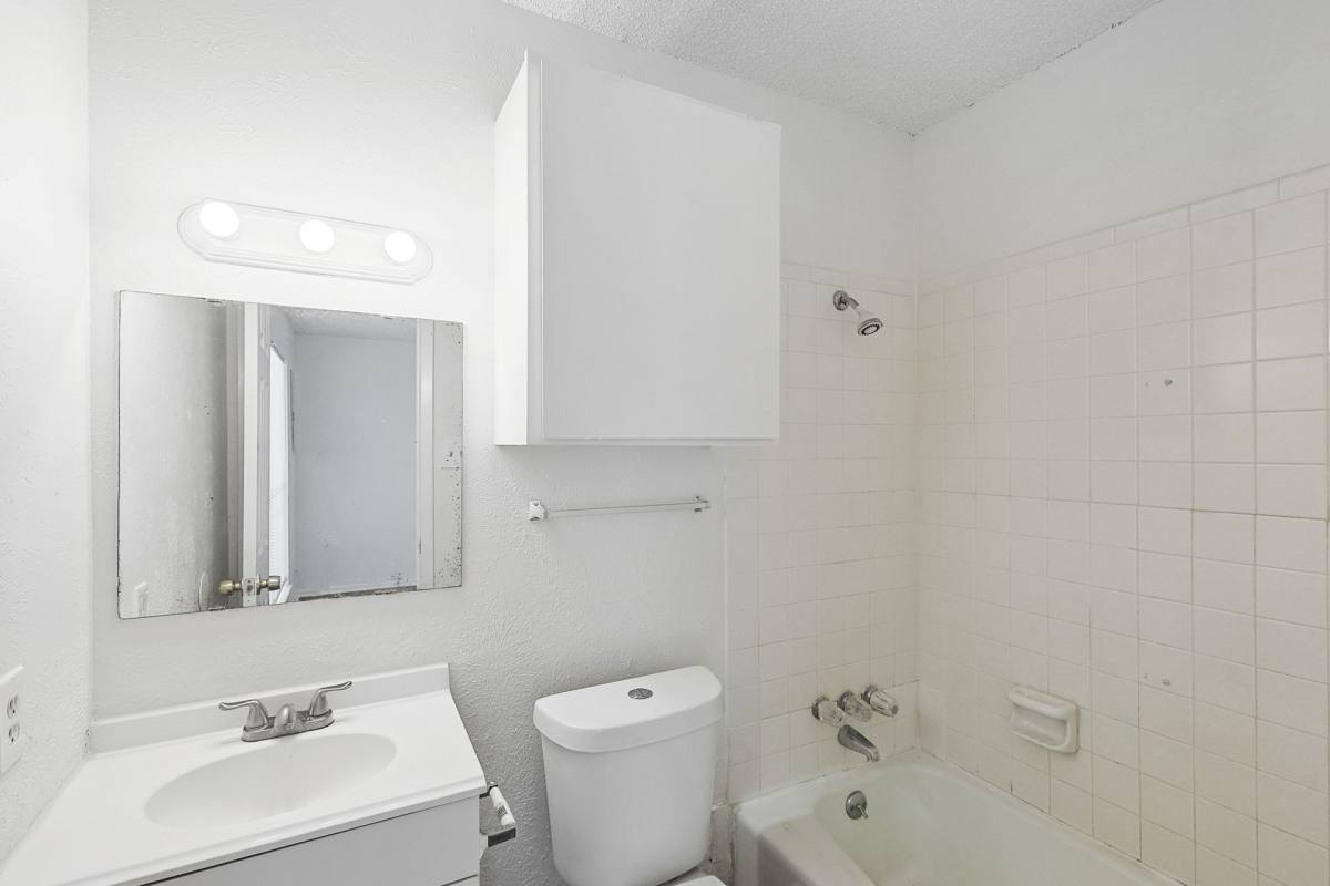 Apartment for rent at 2637 W Randol Mill Rd, Arlington, TX 76012