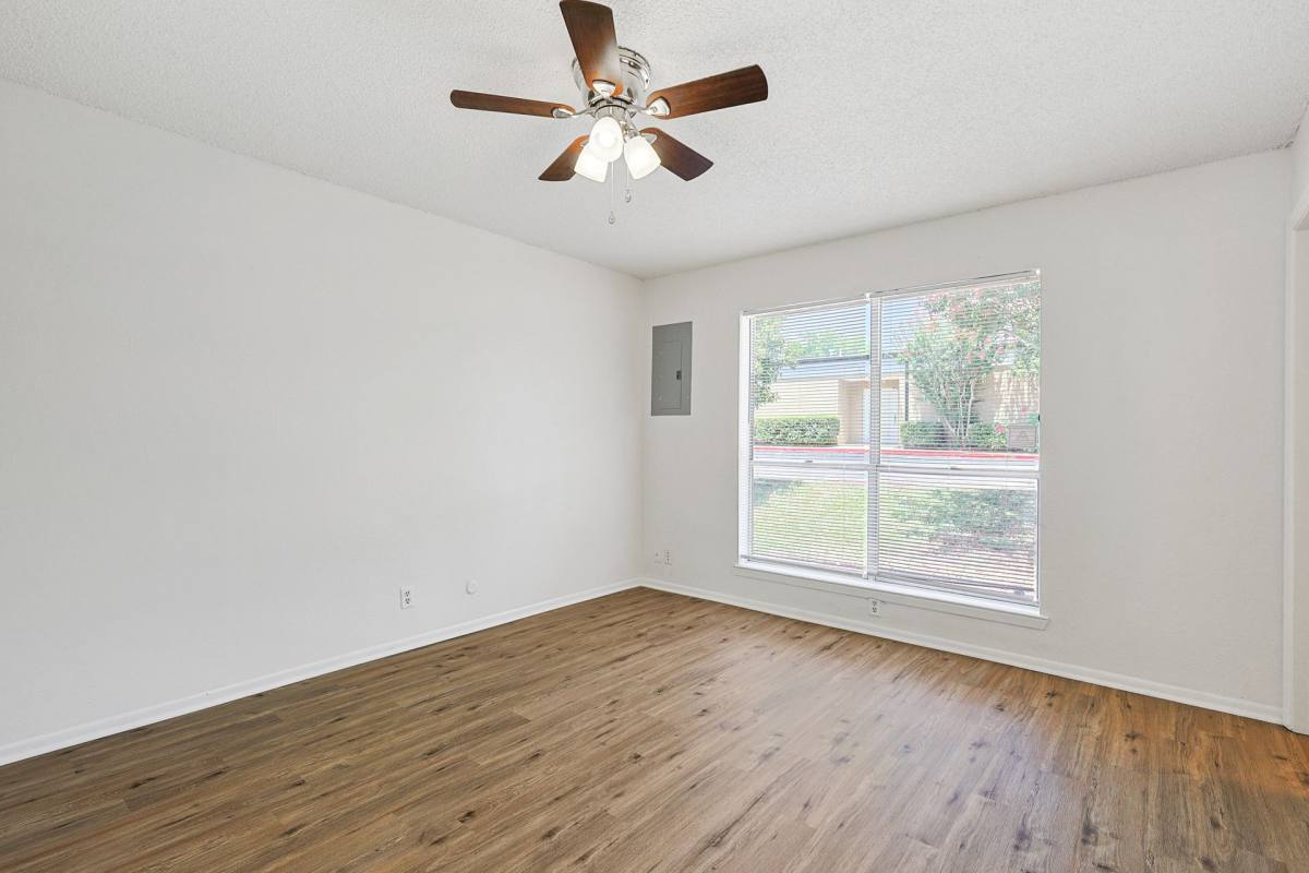 Apartment for rent at 2637 W Randol Mill Rd, Arlington, TX 76012