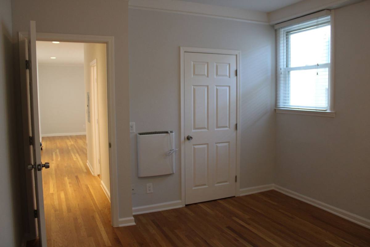 Apartment for rent at 1918 Lakeshore Ave, Oakland, CA 94606