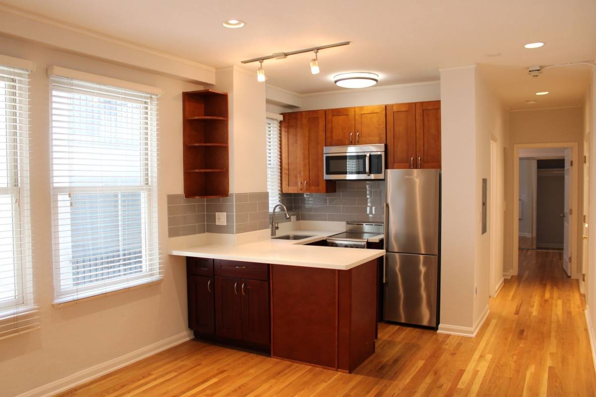 Apartment for rent at 1918 Lakeshore Ave, Oakland, CA 94606