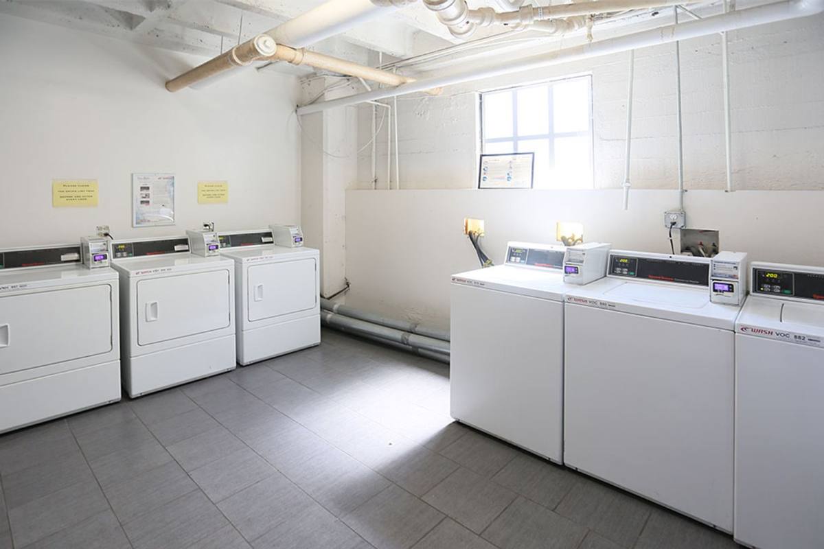 Apartment for rent at 1918 Lakeshore Ave, Oakland, CA 94606