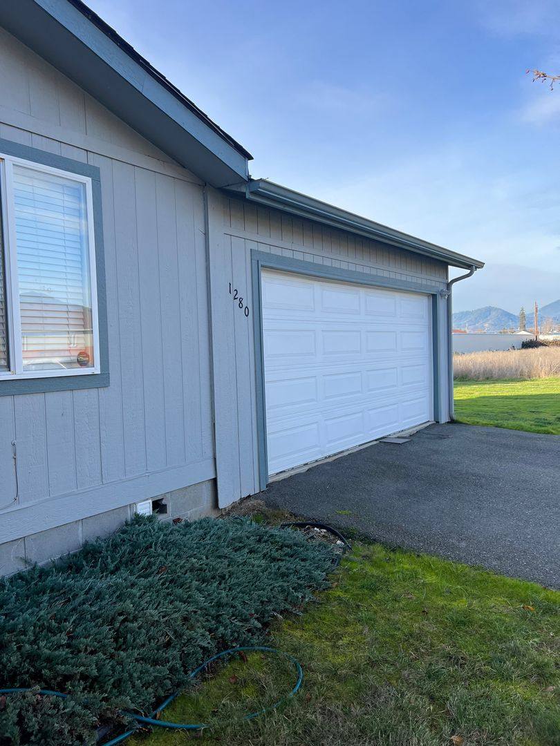 Apartment for rent at 1280 #1290, Grants Pass, OR 97527