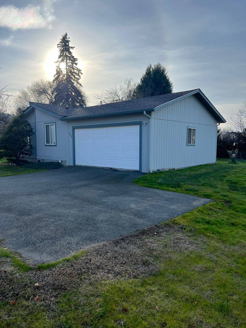 Apartment for rent at 1280 #1290, Grants Pass, OR 97527