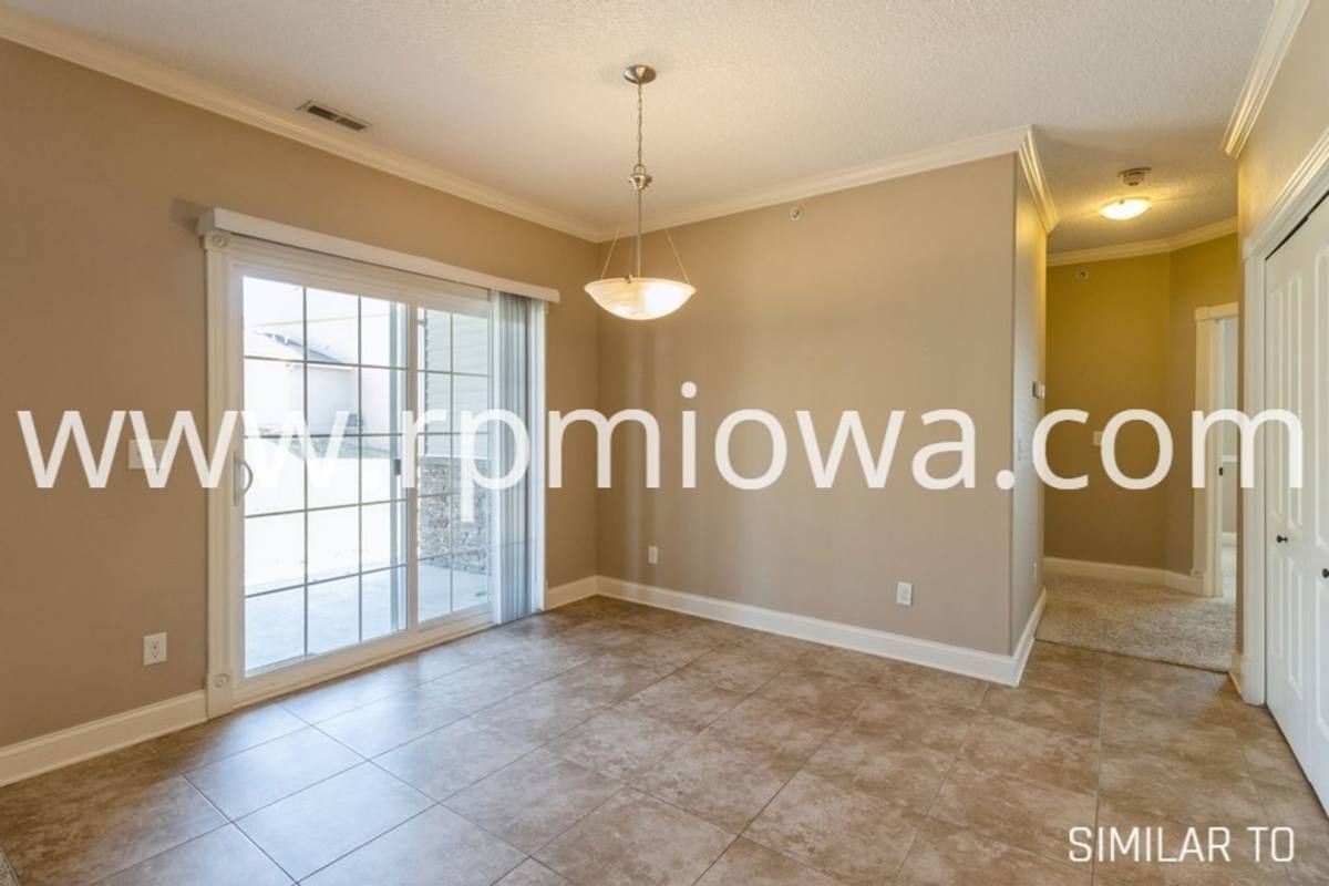 Apartment for rent at 14115 Airline Ave, Urbandale, IA 50323