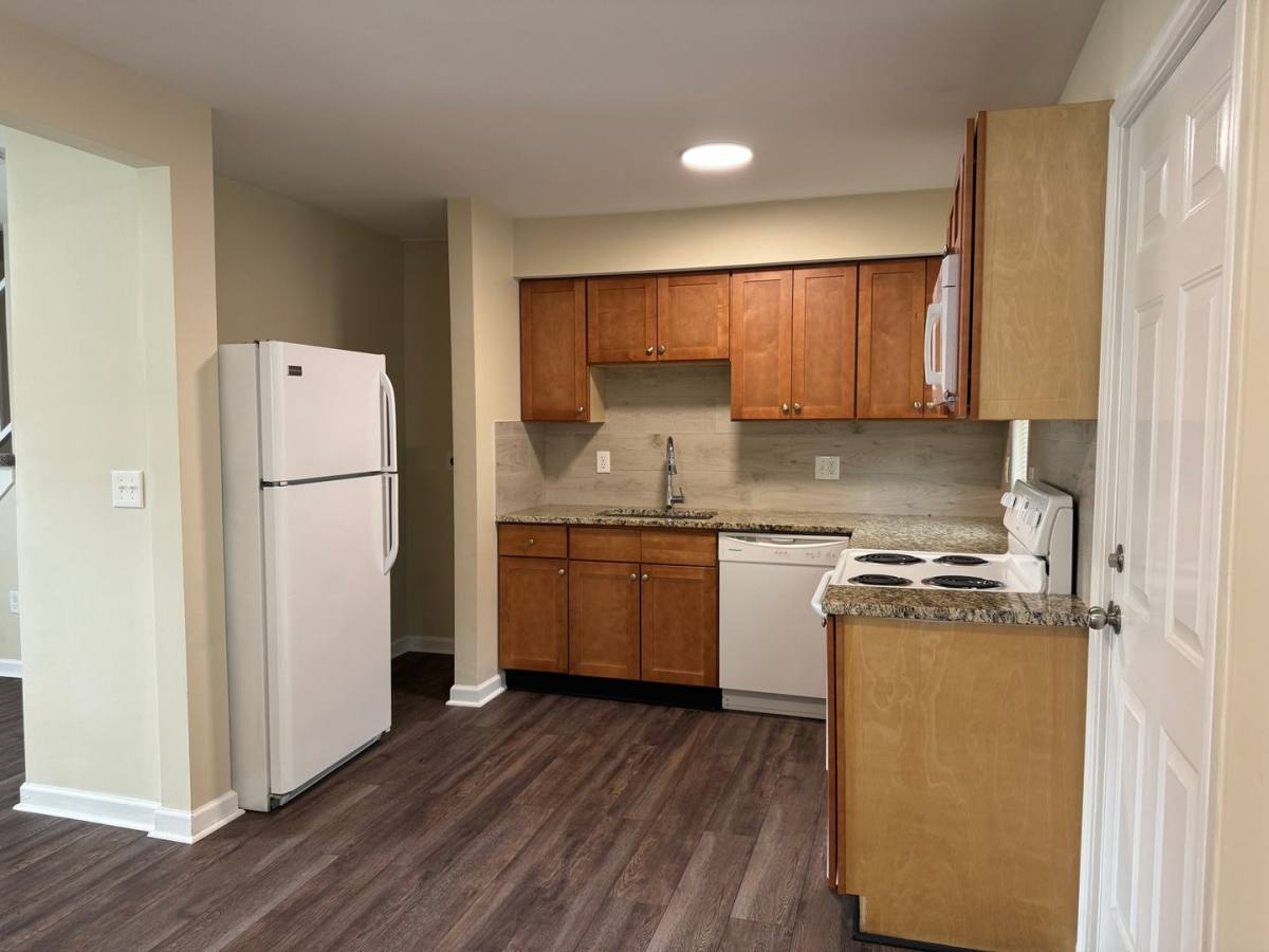 Apartment for rent at 2345 Carmine St, Charlotte, NC 28206