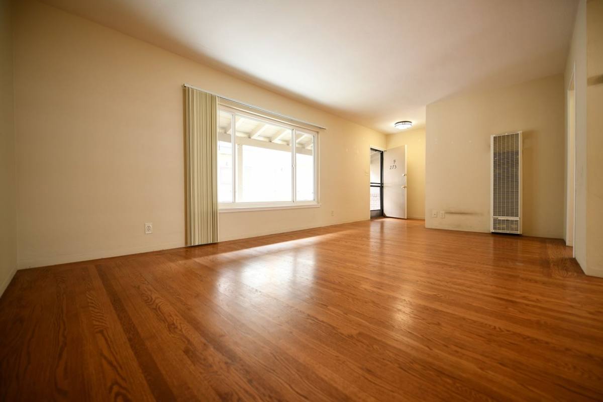Apartment for rent at 275 Macarthur Blvd, Oakland, CA 94610