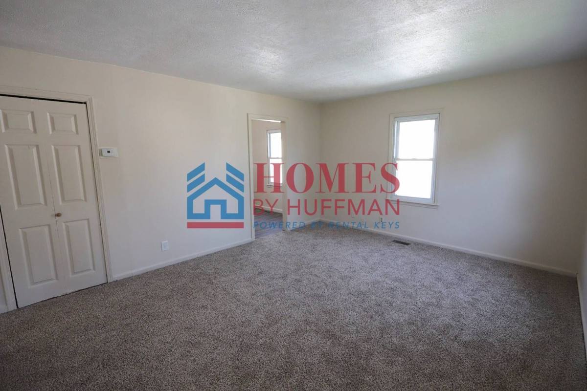 House for rent at 1413 E Illinois St, Evansville, IN 47711
