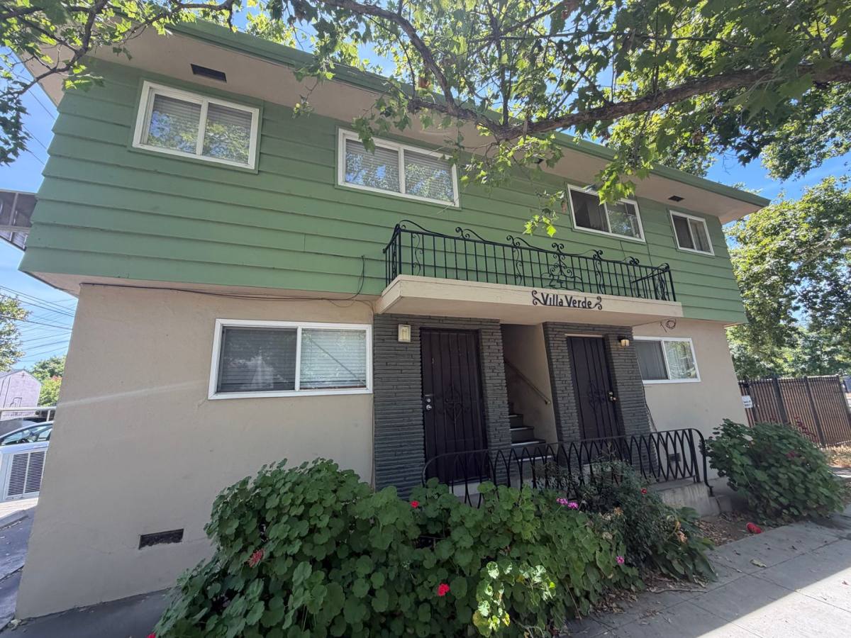 Apartment for rent at 2417 26th St, Sacramento, CA 95818
