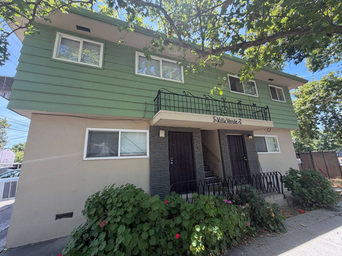 Apartment for rent at 2417 26th St, Sacramento, CA 95818
