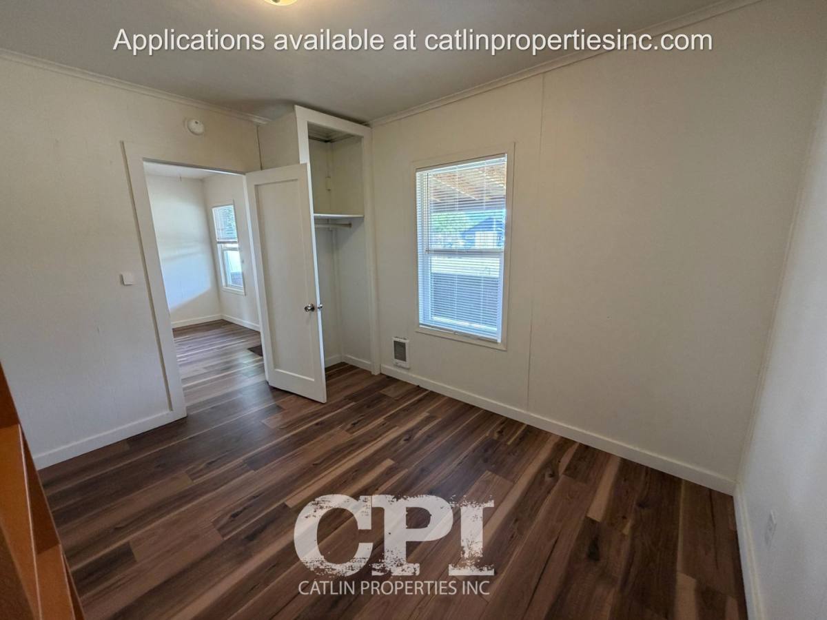 House for rent at 269 22nd Ave -Single - Family, Longview, WA 98632