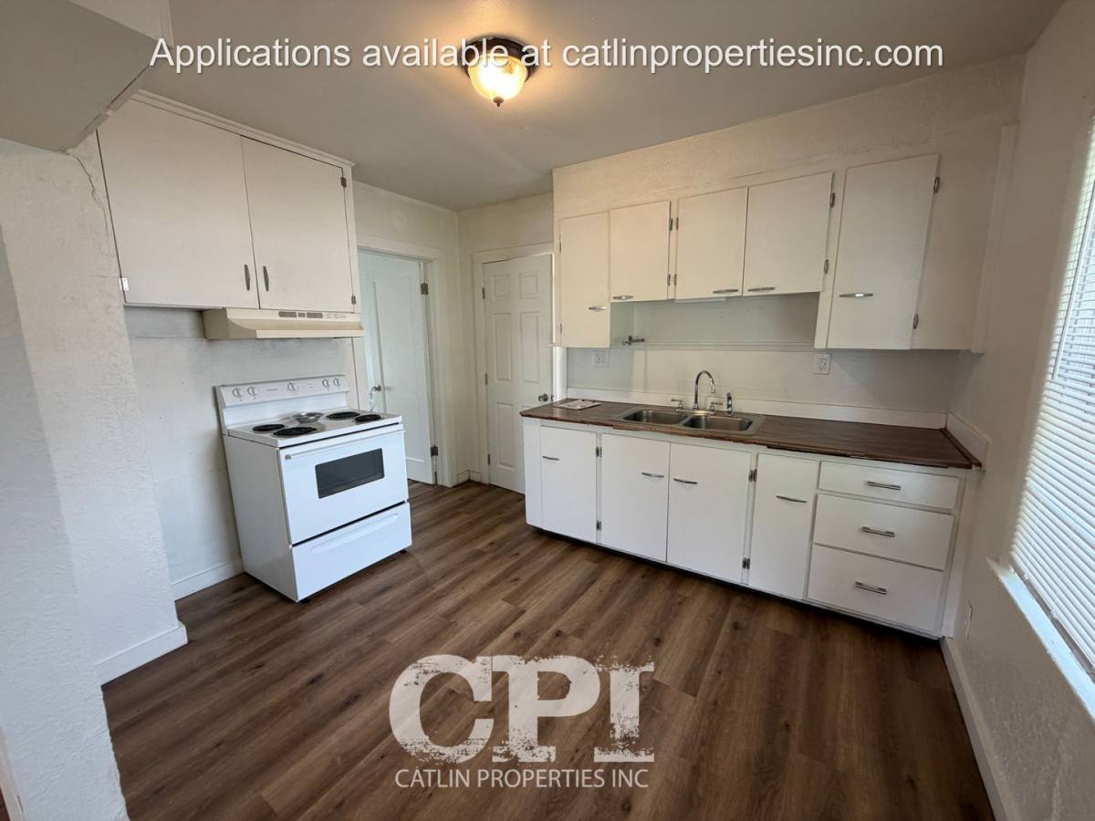 House for rent at 269 22nd Ave -Single - Family, Longview, WA 98632