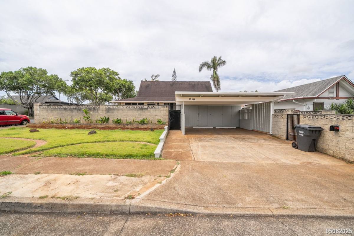 House for rent at 95-544 Naholoholo St, Mililani, HI 96789