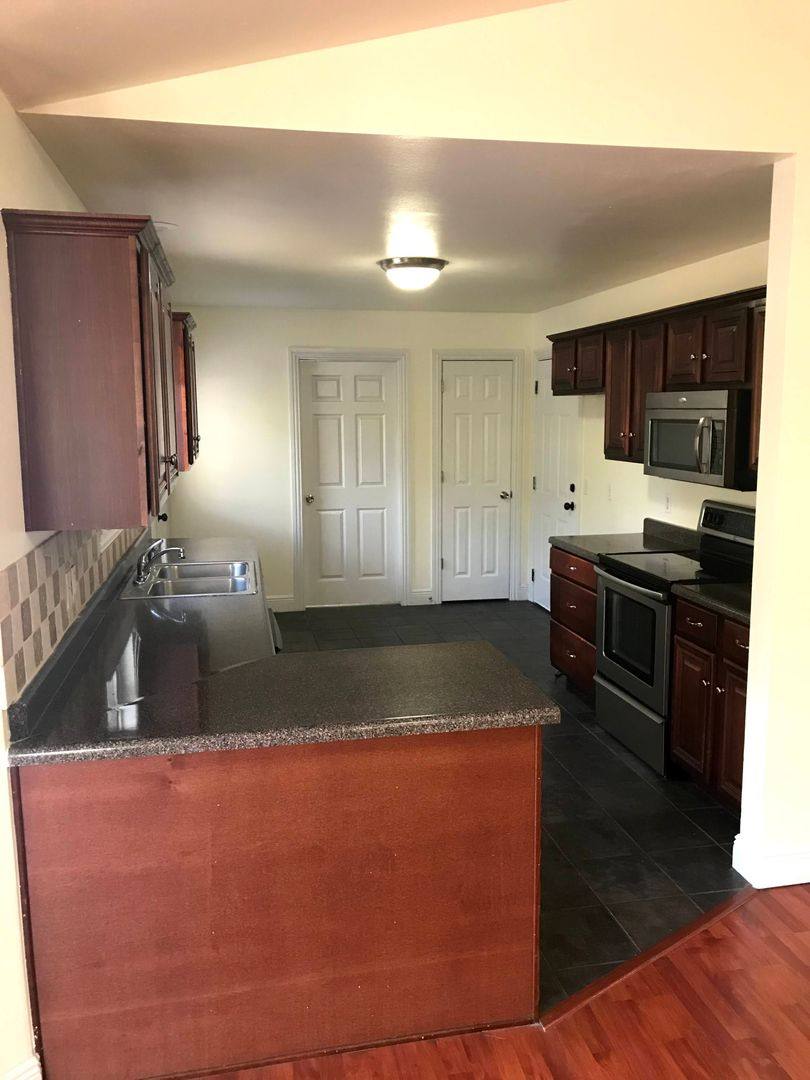 House for rent at 1652 Cedar St, Fayetteville, AR 72703
