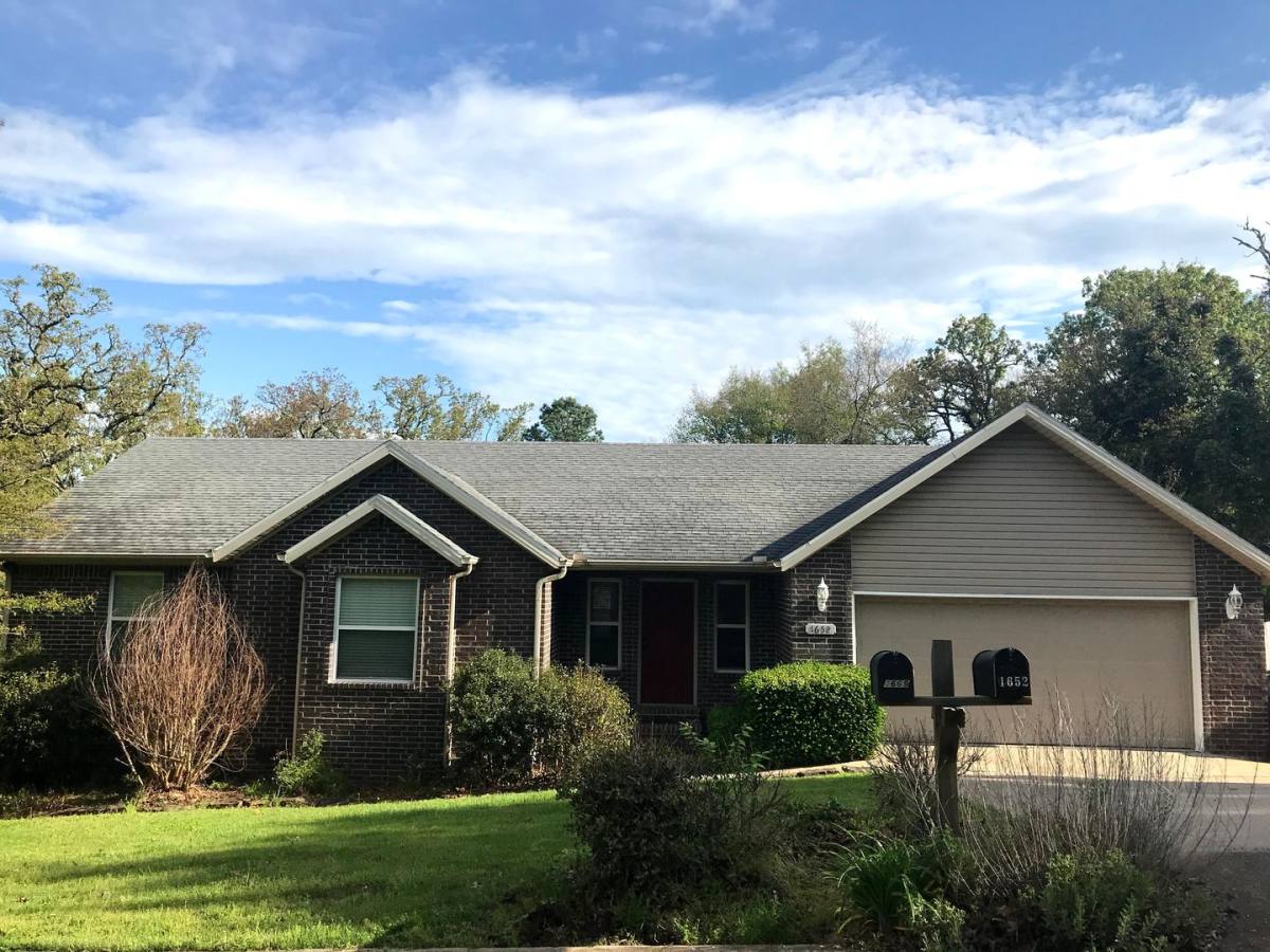 House for rent at 1652 Cedar St, Fayetteville, AR 72703