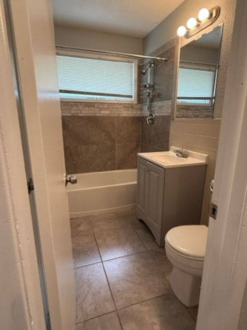 House for rent at 6626 College Ave, Kansas City, MO 64132