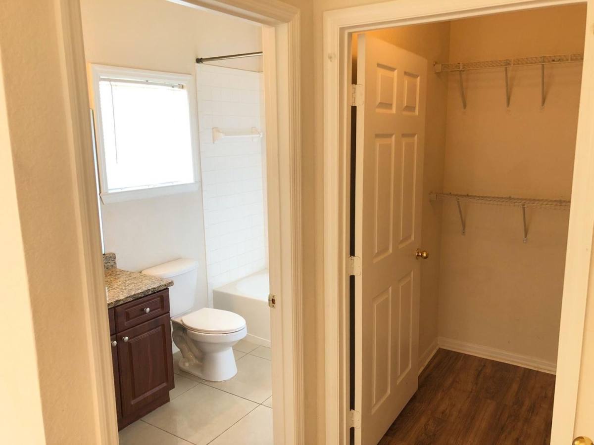 Apartment for rent at 3589 Conroy Rd, Orlando, FL 32839