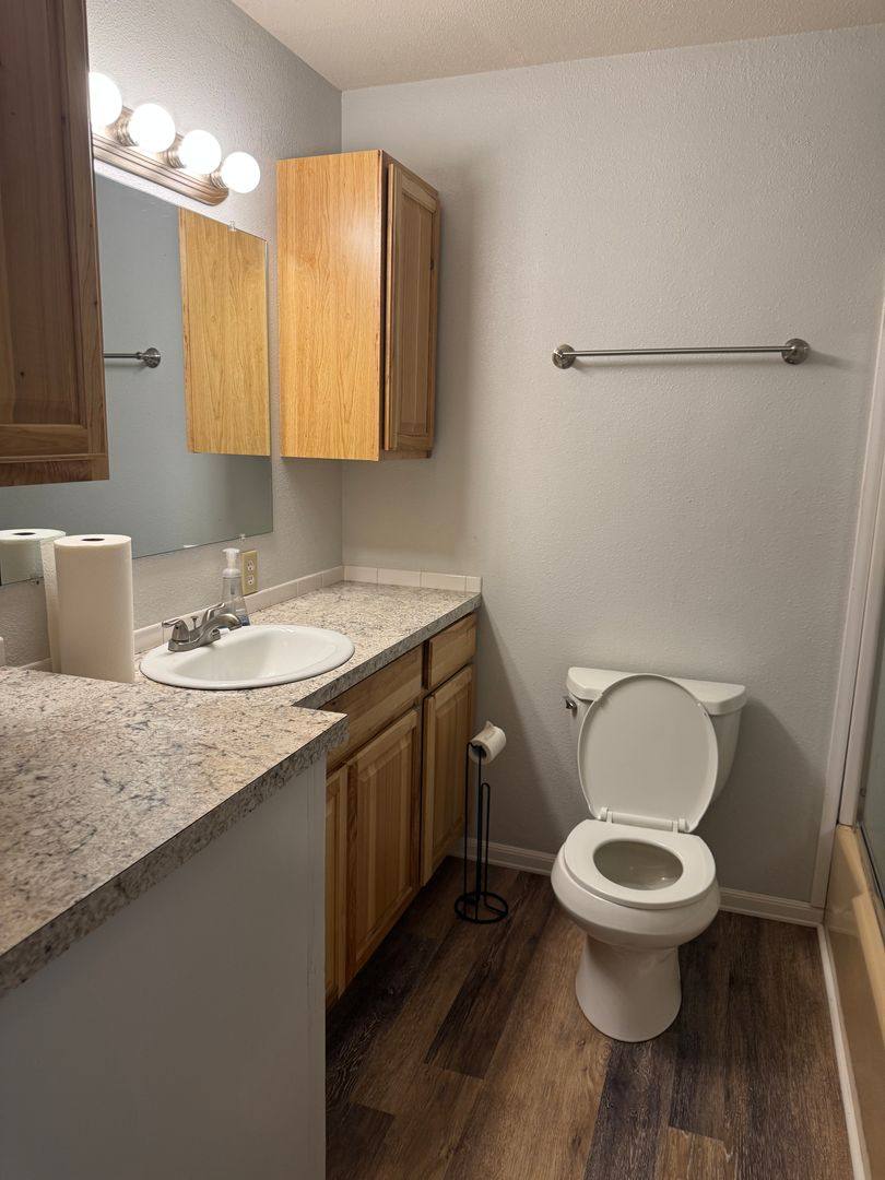 House for rent at 1068 Pilger St, Roseburg, OR 97471