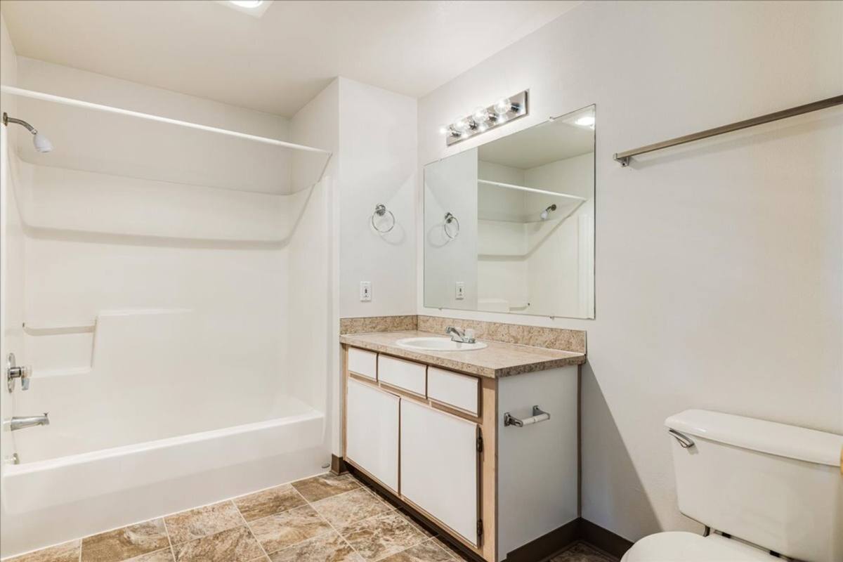 Apartment for rent at 1813 Drexler Lane NE, Salem, OR 97303