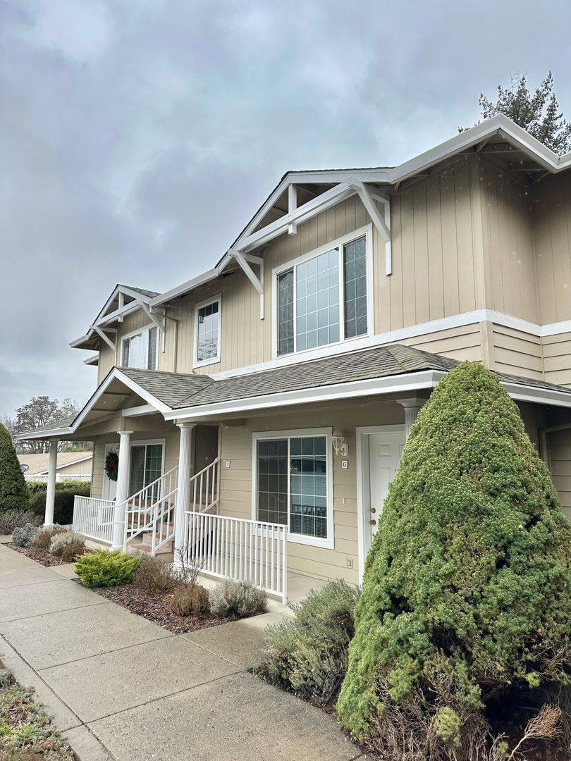 Apartment for rent at 648 Hueners Lane, Jacksonville, OR 97530