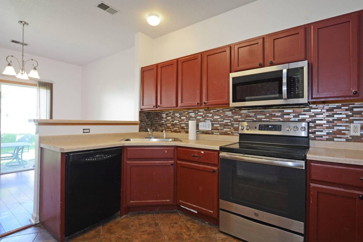 Townhouse for rent at 1475 Yorkshire Lane, Shakopee, MN 55379