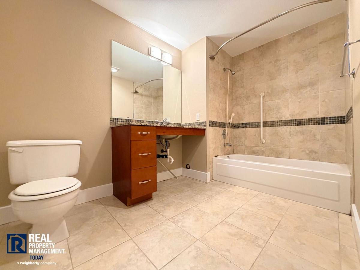 Condo for rent at 3008 N Narrows Dr, Tacoma, WA 98407