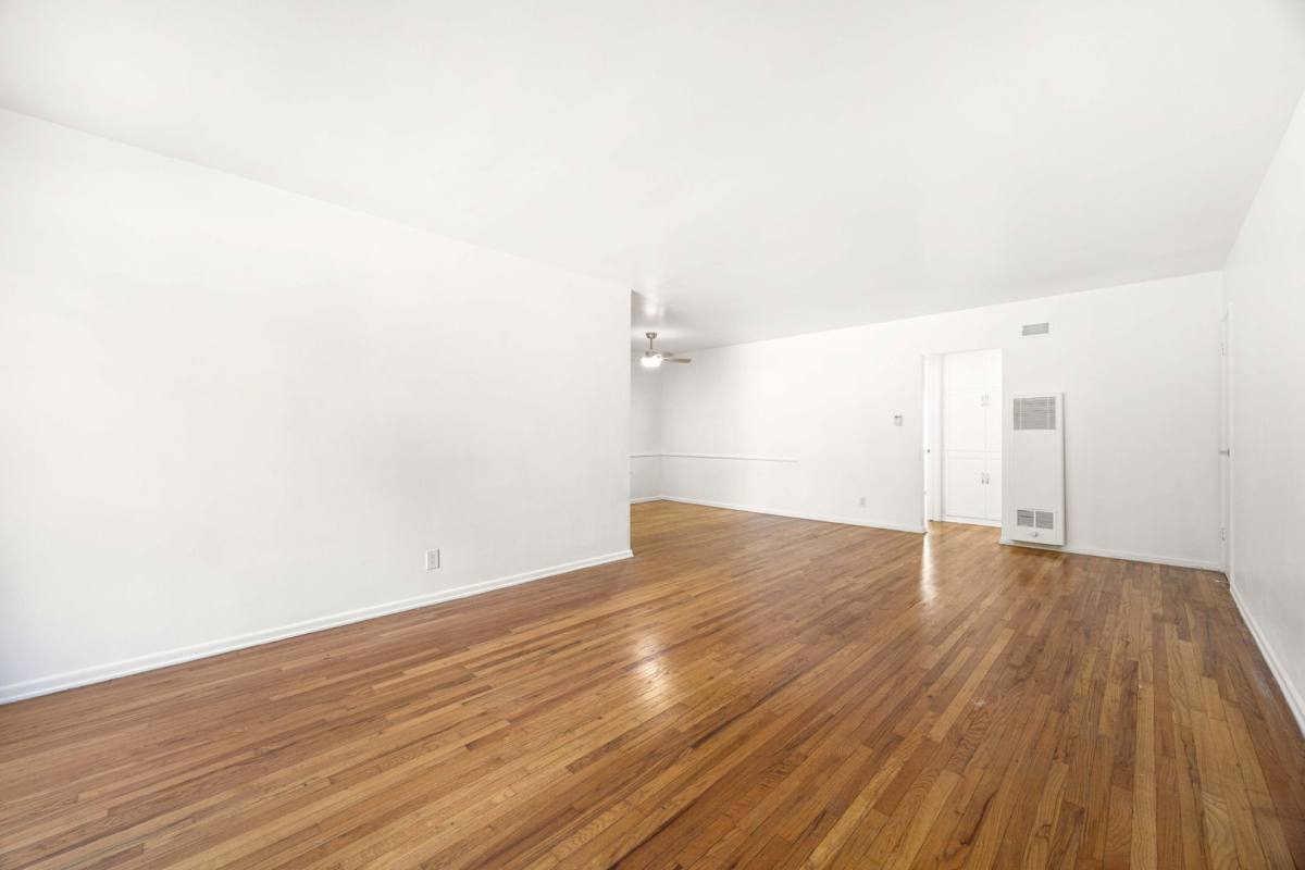 Apartment for rent at 1737 N Orange Dr, Los Angeles, CA 90028