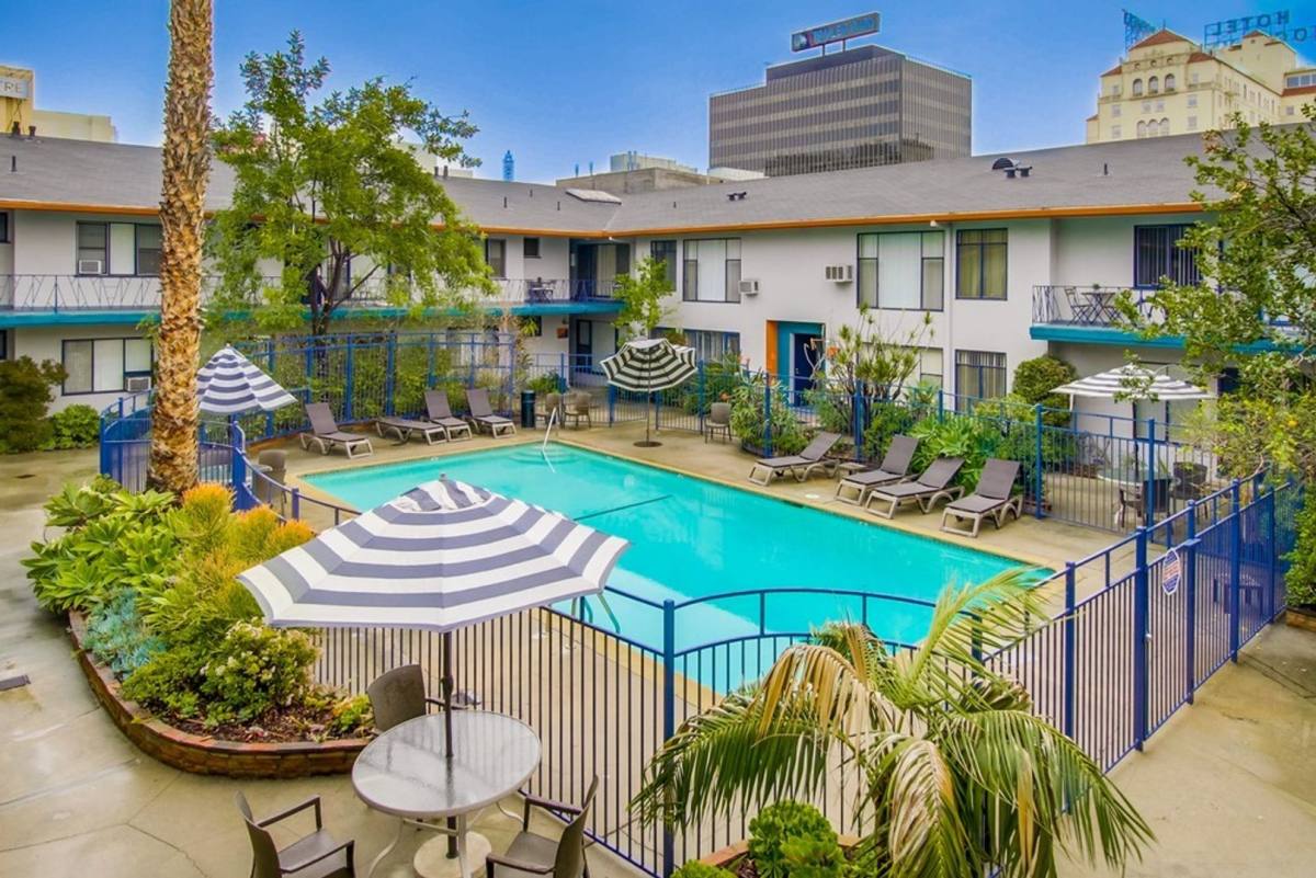 Apartment for rent at 1737 N Orange Dr, Los Angeles, CA 90028